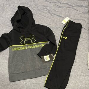 NWT Under Armour 4T Set